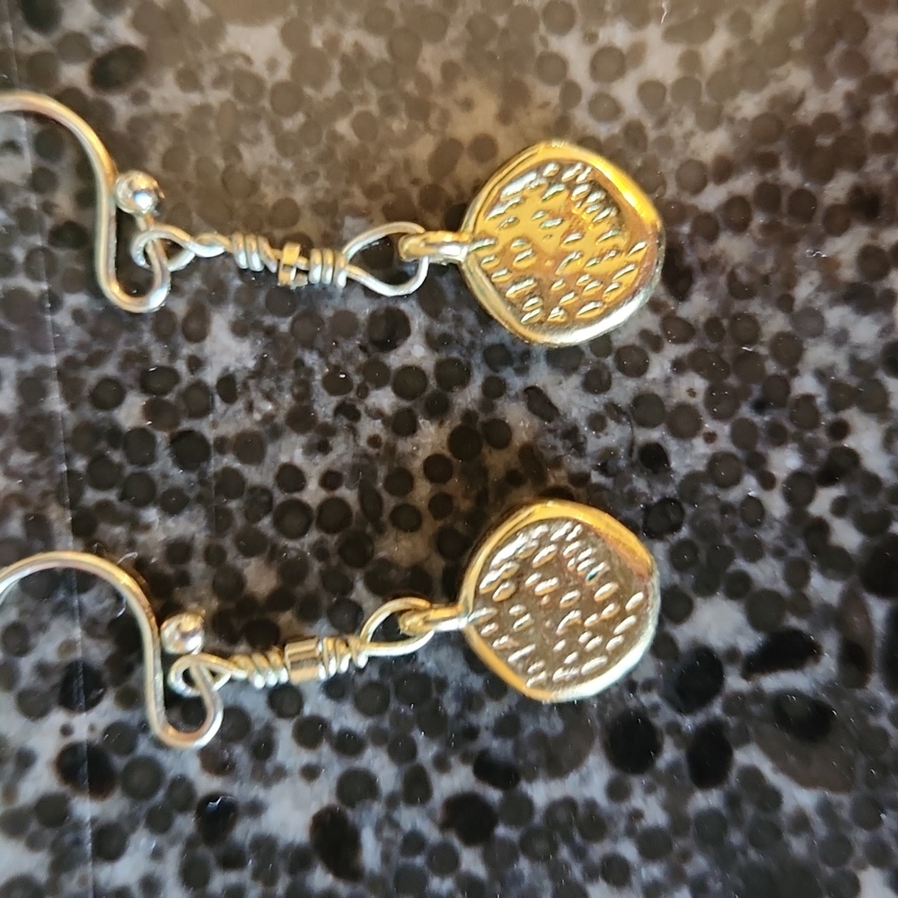 Loft earrings - Picture 3 of 3